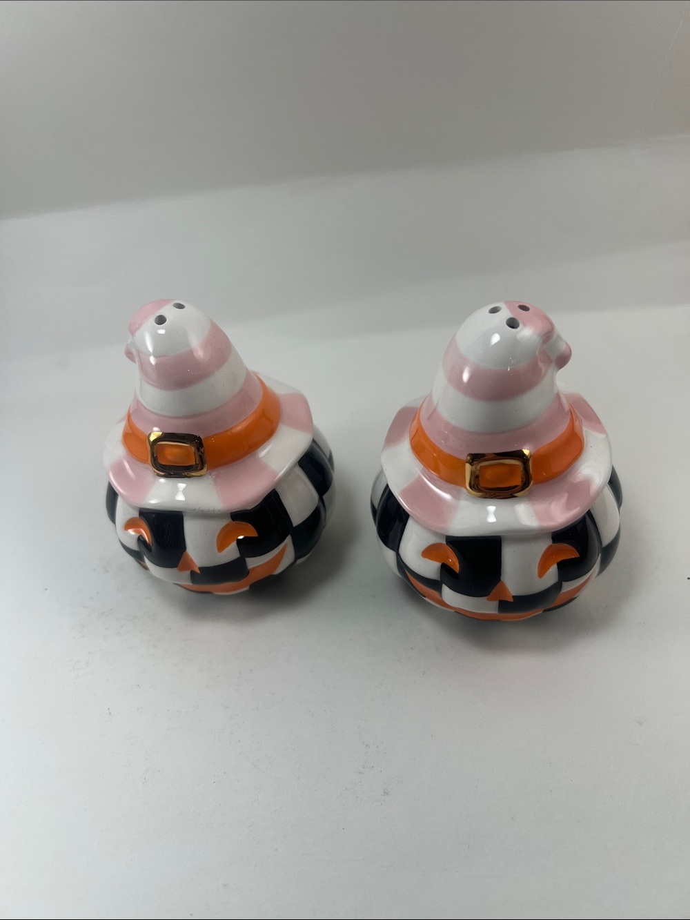 Ceramic Pink & Orange Halloween Pumpkin Salt and Pepper Shakers McKenzie child